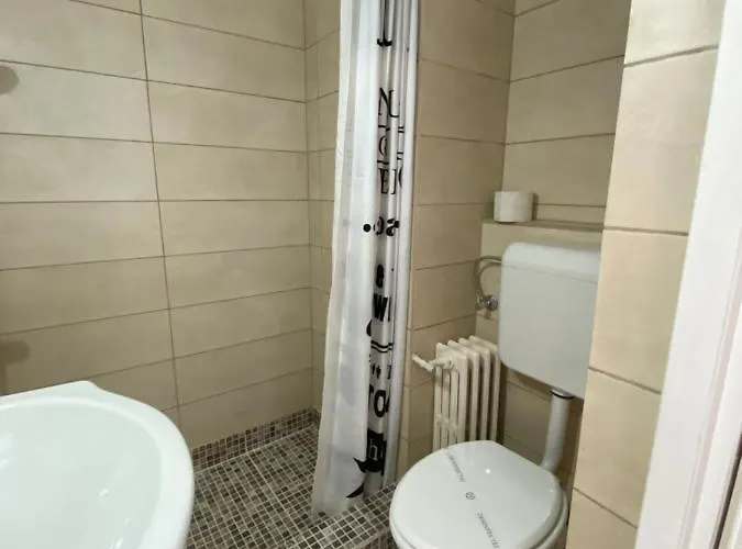 Old Town - Victoriei 1